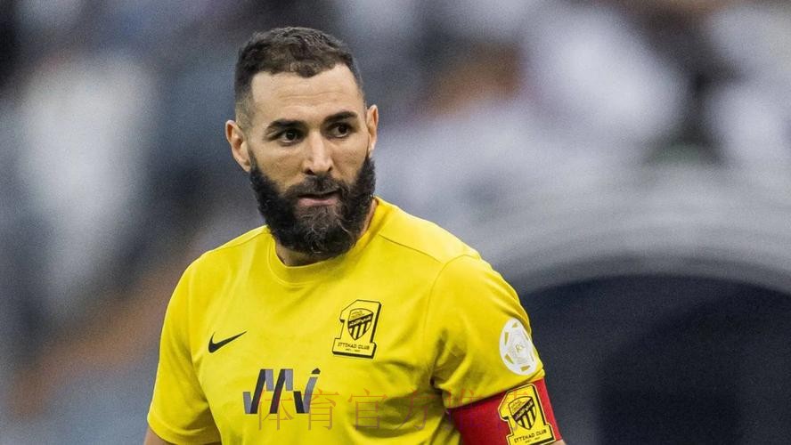 斯基拉:37岁本泽马准备在赛季结束合同到期后离开吉达联合 斯基拉:37岁本泽马准备在赛季结束合同到期后离开吉达联合